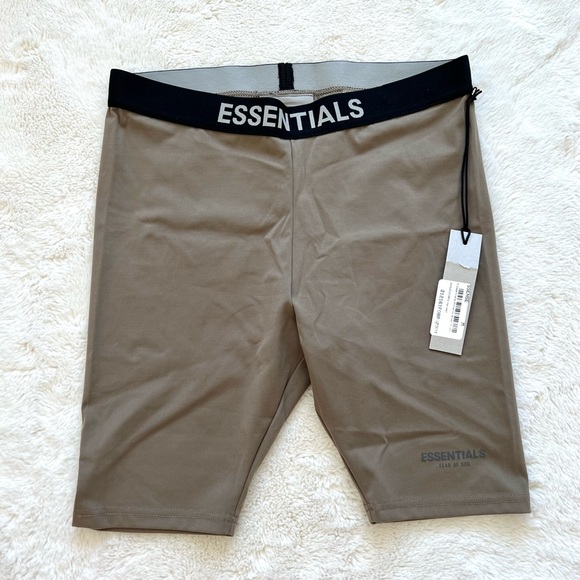 Essentials Pants - Fear of God Essentials Biker Shorts size M